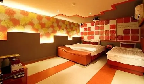 Foxy Motel Busan Hotel