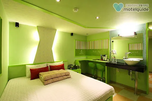 ** Hotel Foxy Motel Busan South Korea