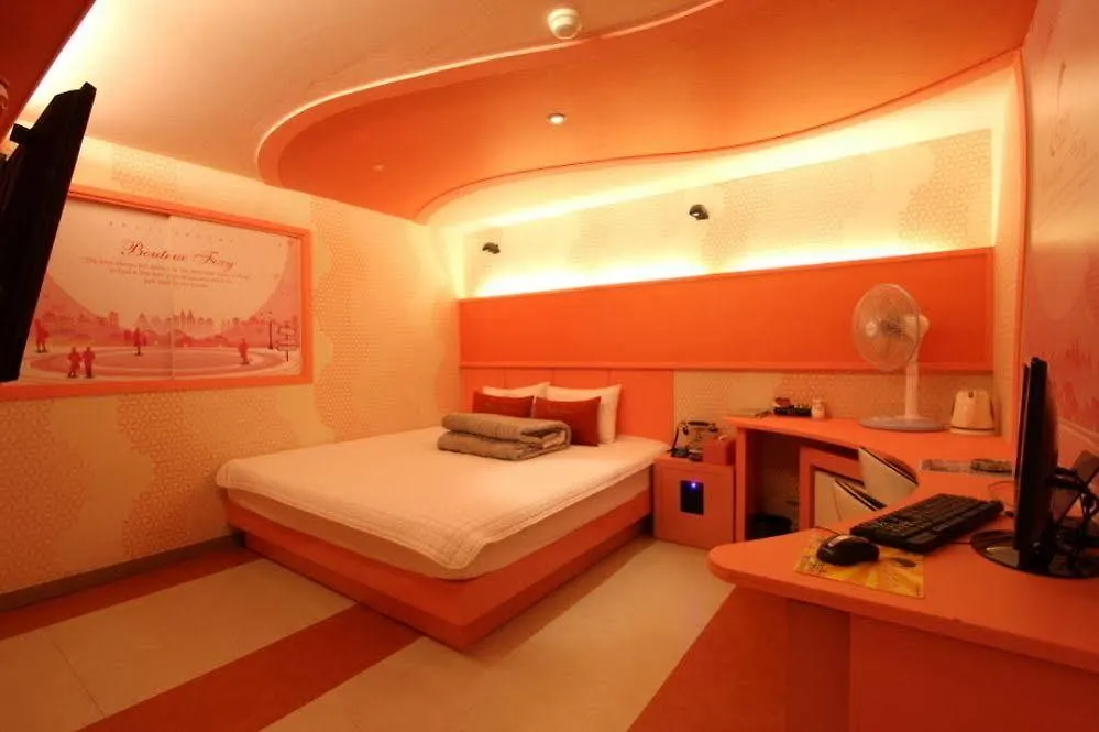 Foxy Motel Busan Hotel